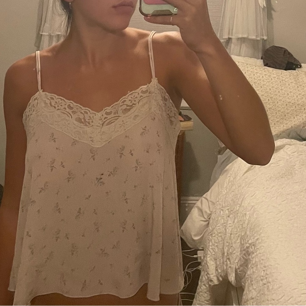 Lace trim floral cami